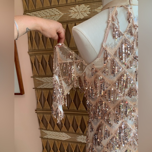 Gorgeous BNWT L’ATISTE Rose Gold Sequin Cocktail Dress - Picture 8 of 11